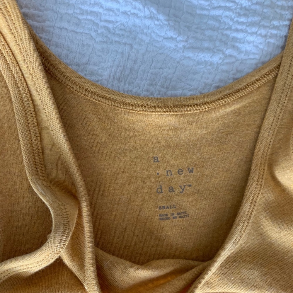 3/$15 🙌🏼 A New Day Women’s Tank yellow size S